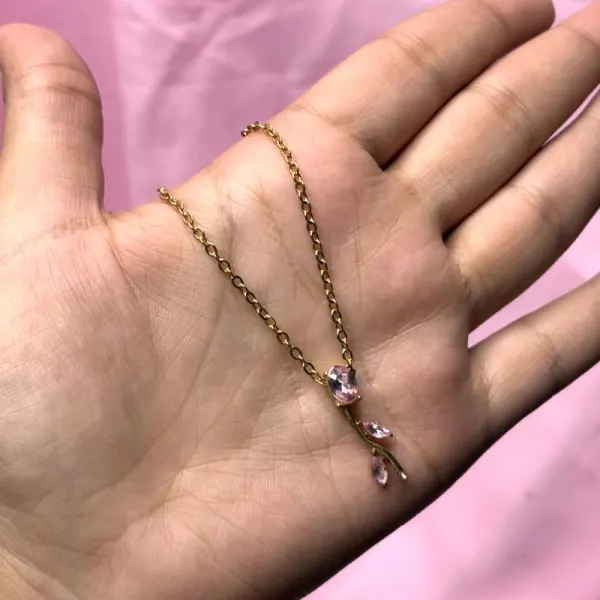 Tulip necklace
