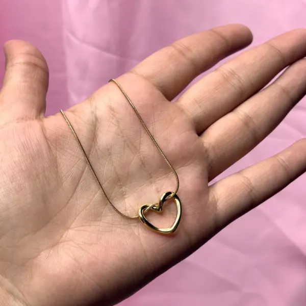 Hollow heart necklace
