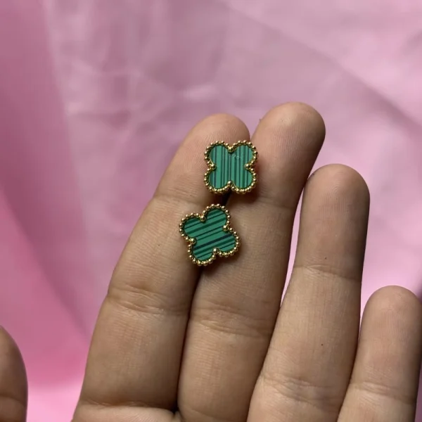 Green clover studs