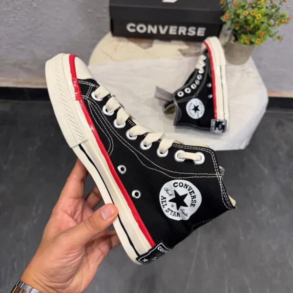 CONVERSE BLACK STREETWEAR