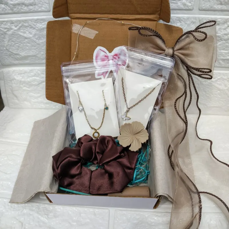 ​Cozy Aesthetic Hamper