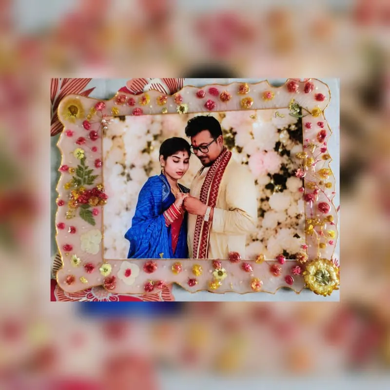 Resin couple photo frame