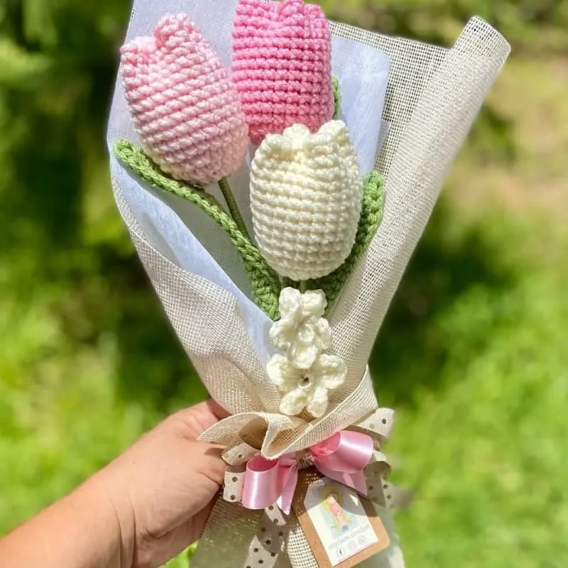 Crocet tulip flowers bouquet