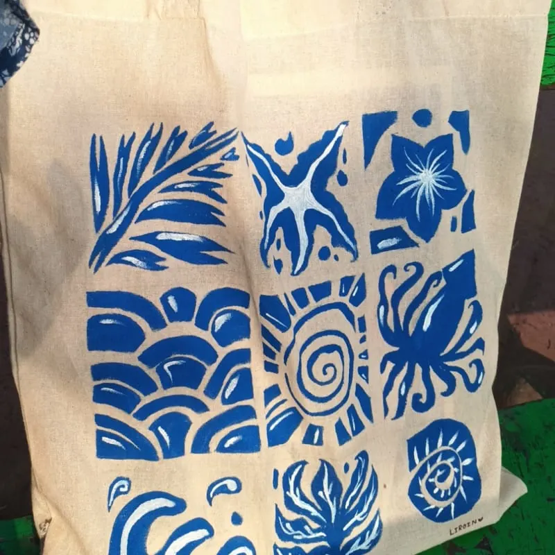 Tote bag