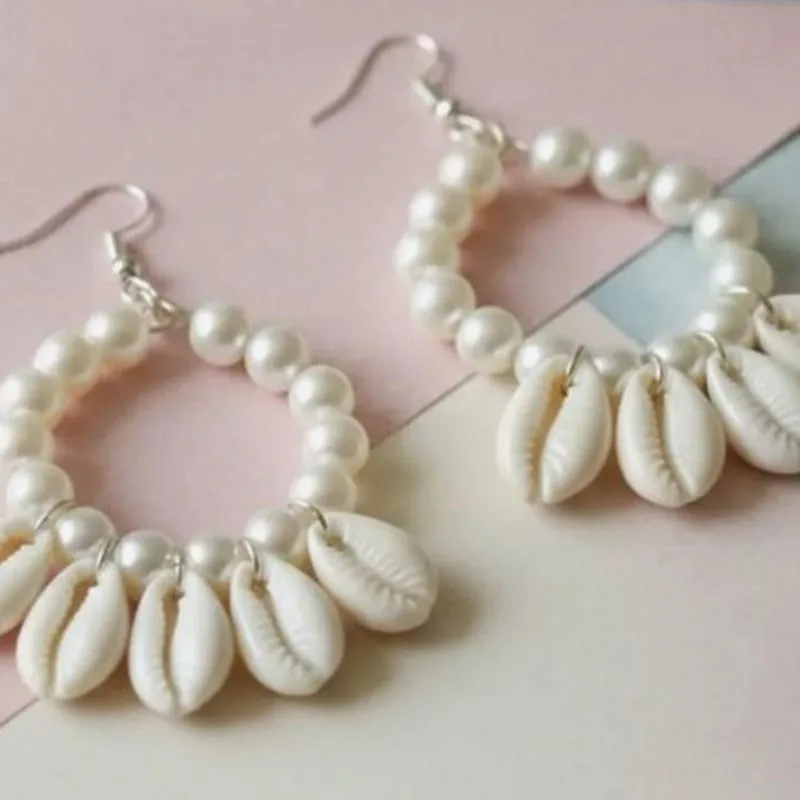 Kaudi Shell Earings with Moti