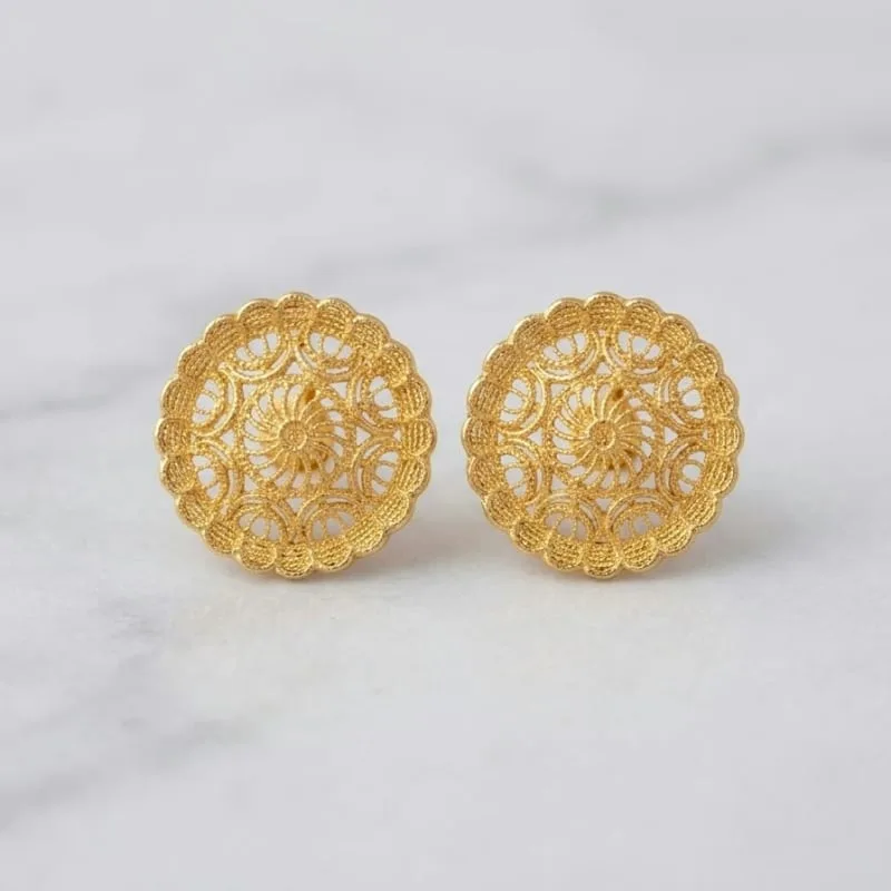 Fashions earrings