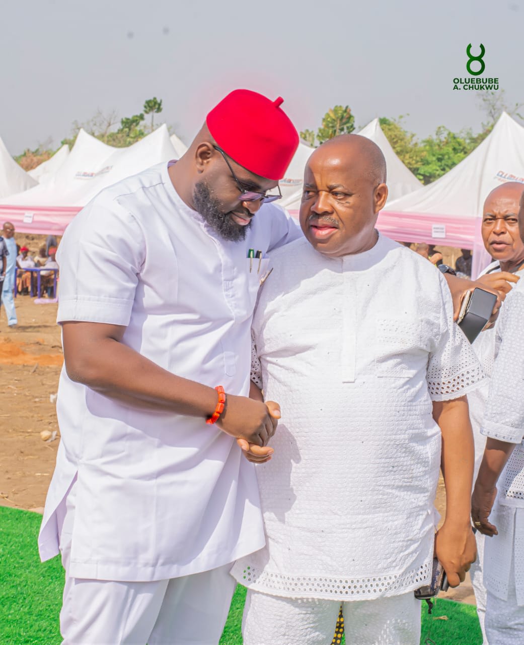 Dr. Oluebube A. Chukwu Attends the Funeral Ceremony of Late Elder Grace Ekwuluonu Agbaeze