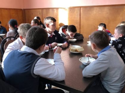 В Майкопе в одной из школ выявлен ряд нарушений организации питания