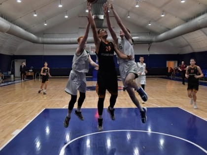 Юниоры из Адыгеи завоевали бронзу на этапе первенства РФ по баскетболу