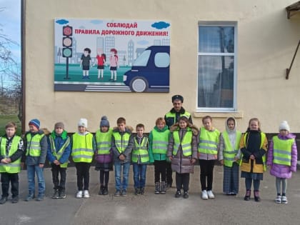 В   Гиагинском районе дорожные полицейские провели акцию
 «Засветись»