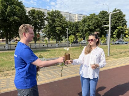 Майкопчан поздравили с Днем семьи, любви и верности