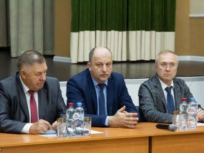 Парламентарии провели встречу с жителями Келермесской по актуальным социальным вопросам