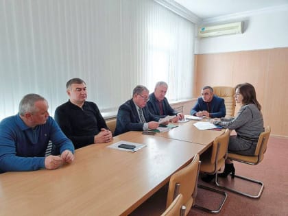 В администрации МО «Шовгеновский район» состоялось совещание по вопросам организации подписки на региональные печатные издания и их своевременной доставки через отделения почтовой 