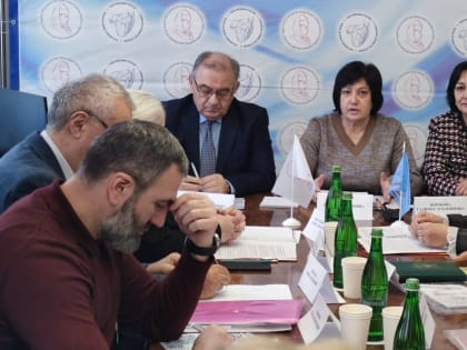 Союз женщин Адыгеи провел круглый стол на тему укрепления молодой семьи