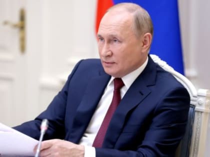 Путин планирует встречать Новый год с семьей, «слушая президента»