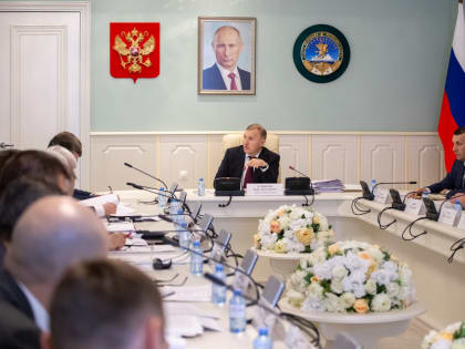 Владимир Нарожный принял участие в планерном совещании Кабинета министров РА