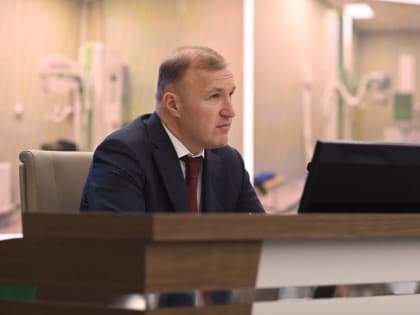 Кумпилов поручил уделить особое внимание бюджетным обязательствам