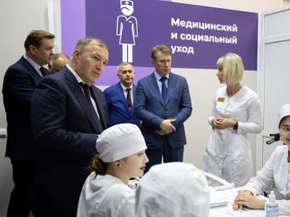 Министр здравоохранения России и ведущие медики страны встретились со студентами Майкопского медицинского колледжа
