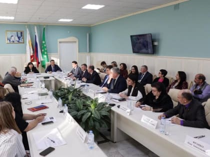 Глава Адыгеи возглавил Наблюдательный совет реготделения Российского общества «Знание»