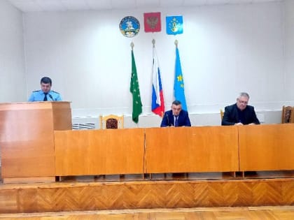 В районной администрации состоялось заседание районной комиссии по безопасности дорожного движения под председательством главы района Рашида Аутлева