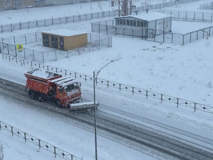 В Майкопе ведется уборка улично-дорожной сети от снега