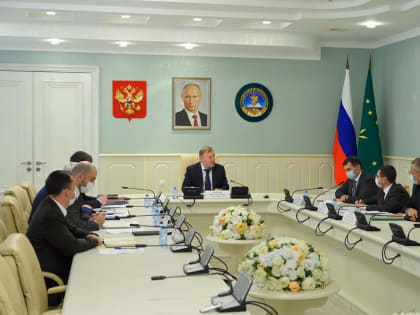 Мурат Кумпилов обсудил с руководством «Россети Кубань» модернизацию объектов энергоснабжения