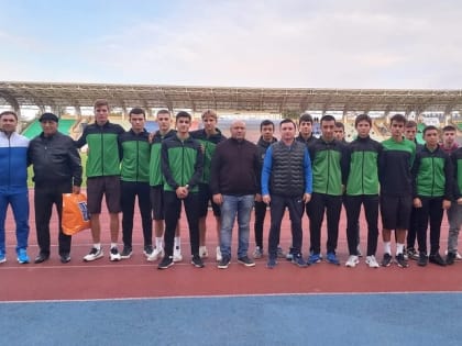 Юных футболистов «Дружбы» наградили спортивными костюмами