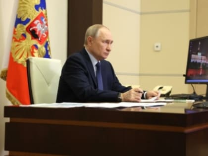 Владимир Путин провел совещание с членами Правительства РФ