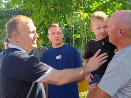 Глава Адыгеи предложил построить новый дом семье из Херсонской области