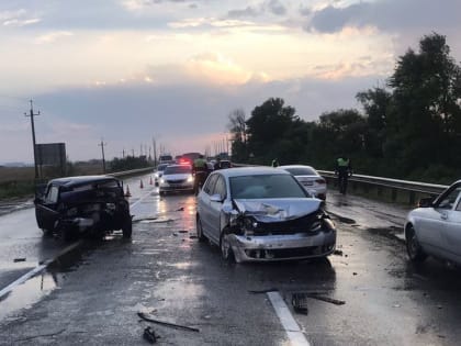 На территории Адыгеи произошло ДТП с выездом на полосу встречного движения