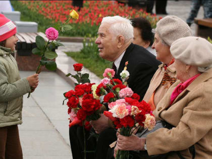 Глава Адыгеи Мурат Кумпилов поздравил старшее поколение с Днем пожилых людей
