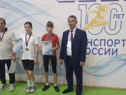 Спортсменки из Адыгеи взяли завоевали медали на Первенство РФ  среди юношей и девушек по тяжелой атлетике