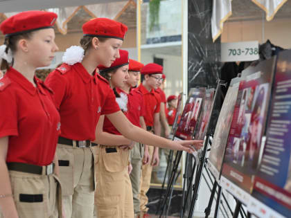 Глава Адыгеи поздравил жителей республики с Днем Защитника Отечества