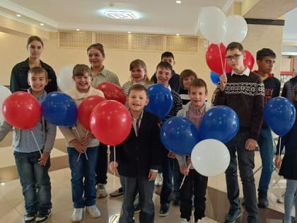 Сегодня у нас в гостях воспитанники школы-интерната для детей с ограниченными возможностями здоровья, детей-сирот и детей, оставшихся без попечения родителей, в ауле Хакуринохабль.