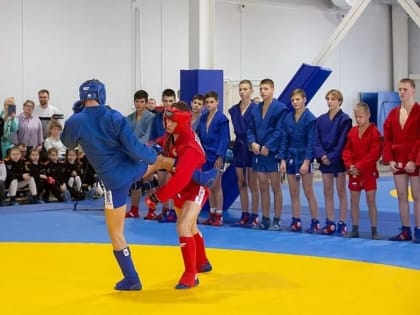 Казаки Майкопского отдела выступили в финале соревнований по самбо в Анапе