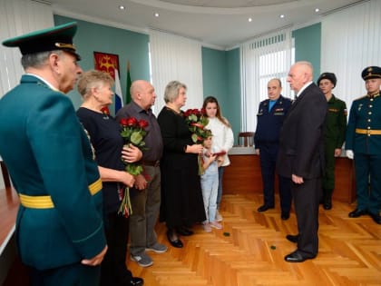 В Майкопе вручили орден Мужества семье военного, погибшего в ходе спецоперации