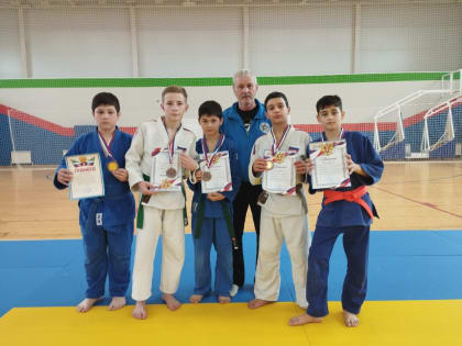 В а. Хакуринохабль прошло открытое первенство ДЮСШ по борьбе дзюдо.