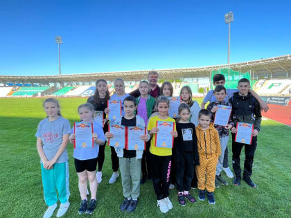 На стадионе "Дружба" в г. Майкопе прошли открытые Республиканские соревнования по легкой атлетике среди юношей и девушек.