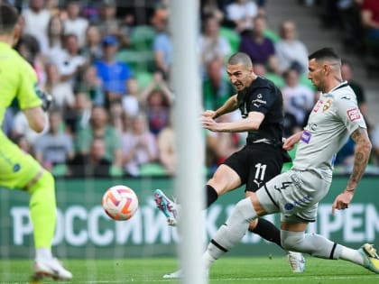 ФК "Краснодар" в меньшинстве сыграл в ничью с ЦСКА в матче 28-го тура  РПЛ