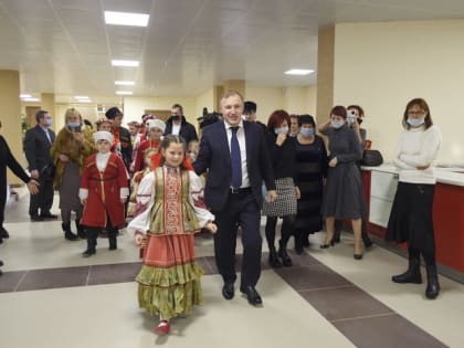 Мурат Кумпилов посетил отремонтированный Межпоселенческий центр народной культуры