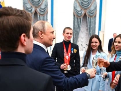 Победителям XXIV Олимпийских зимних игр в Пекине вручили госнаграды