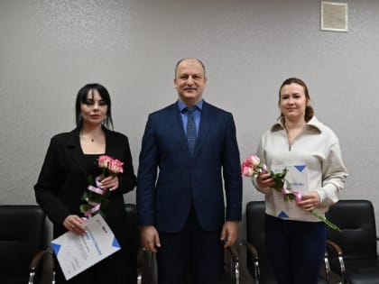 Сегодня глава МО «Гиагинский район» А.Н. Таранухин вручил Благодарственные письма от имени Руководителя ЦУР в Республике Адыгея К.А. Коджешау