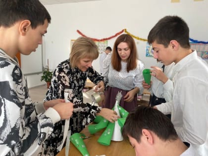 Педагоги Адыгеи провели благотворительную акцию для детей-сирот и детей с ОВЗ