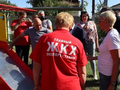 В Адыгее Народный фронт выявил нарушения на детских и спортивных площадках