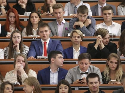 В Адыгее по программам высшего образования учатся 14 тысяч человек