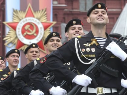 Мэр Майкопа поздравил ветеранов и военнослужащих с Днём защитника Отечества