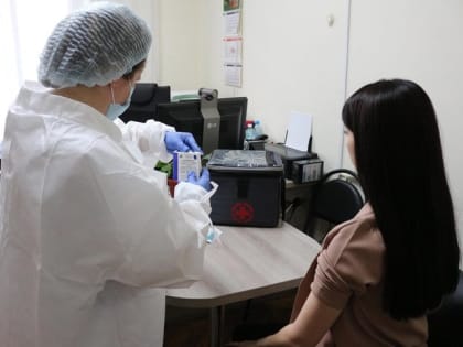 В администрации Гиагинского района провели массовую вакцинацию