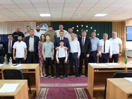 В Тахтамукайском районе чествовали борцов - победителей и призеров турниров