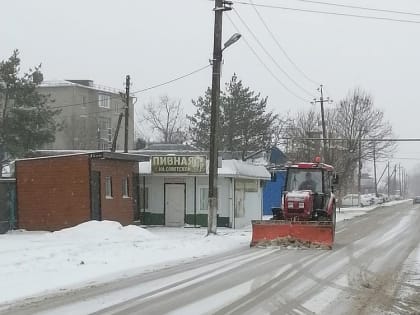 Зима полноправно вступила в свои права! Сегодня в городе, как и по всей республике, выпал обильный снег.