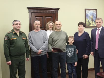 Вручение Ордена Мужества младшему сержанту Сергею Филатову